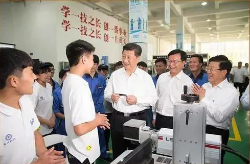 互学互鉴共建共享，推动职业教育高质量发展——习近平就加快发展职业教育作出重要指示